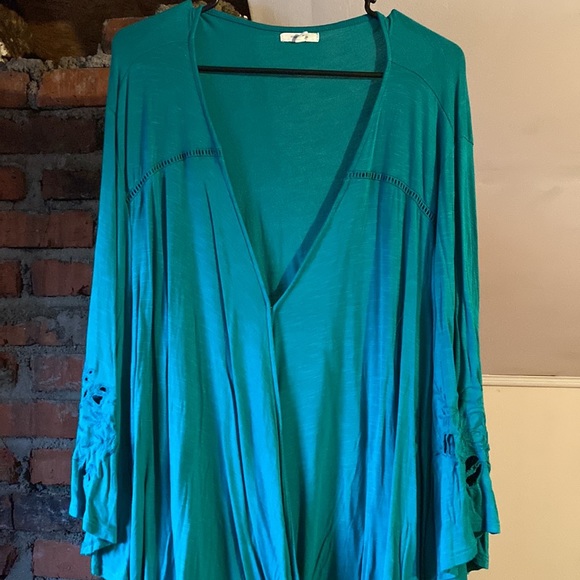 Maurice’s embroidered bell sleeve top - Picture 2 of 3